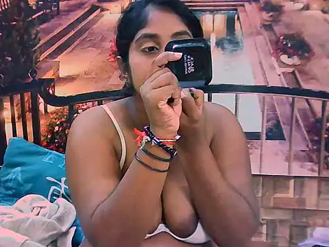 Snapshot of IndianDiva27 chatting on February 27, 2026, 5:40 am IndianDiva27 online show from February 27, 2026, 5:40 am