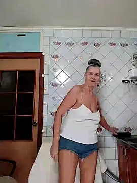 Snapshot of lukerya chatting on February 15, 2026, 5:37 am lukerya online show from February 15, 2026, 5:37 am