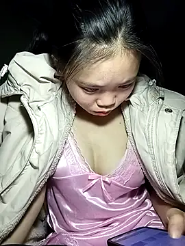 Snapshot of derylove_ chatting on February 4, 2026, 6:36 pm derylove online show from February 4, 2026, 6:36 pm