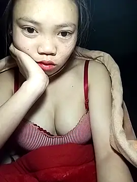 Snapshot of derylove_ chatting on February 8, 2026, 4:43 pm derylove online show from February 8, 2026, 4:43 pm