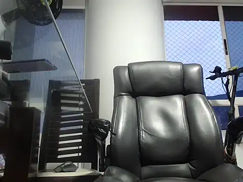 seriohetero19 online show from February 4, 2026, 11:20 pm