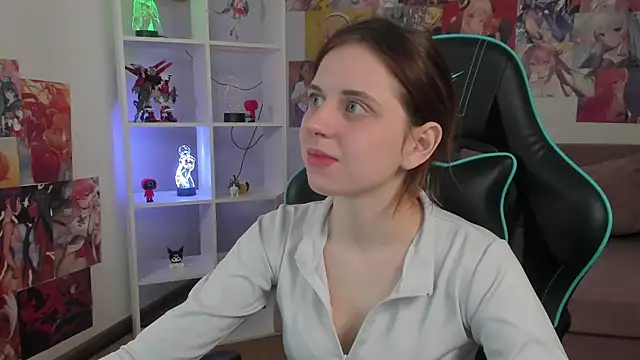 Snapshot of FreyaVey chatting on March 1, 2026, 5:42 am FreyaVey online show from March 1, 2026, 5:42 am