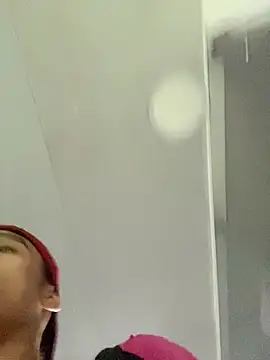 Snapshot of Dominik_Souza chatting on February 14, 2026, 12:46 pm Dominik Souza online show from February 14, 2026, 12:46 pm