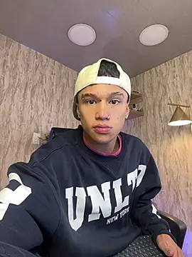 Snapshot of Dominik_Souza chatting on February 21, 2026, 1:45 pm Dominik Souza online show from February 21, 2026, 1:45 pm