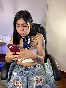 Snapshot of Angelica_pink18 chatting on February 26, 2026, 5:06 am Angelica pink18 online show from February 26, 2026, 5:06 am