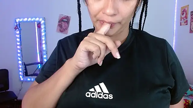 Lolitaa  VIP online show from February 10, 2026, 7:29 pm