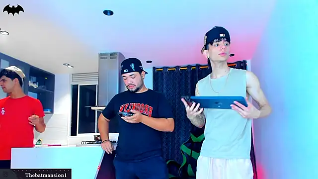 TheBatMansion online show from February 26, 2026, 1:15 am