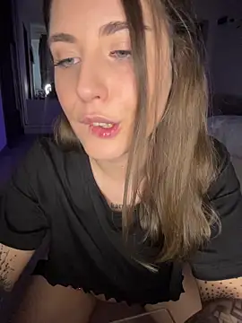 Snapshot of VanessaAnne chatting on February 15, 2026, 7:51 am VanessaAnne online show from February 15, 2026, 7:51 am