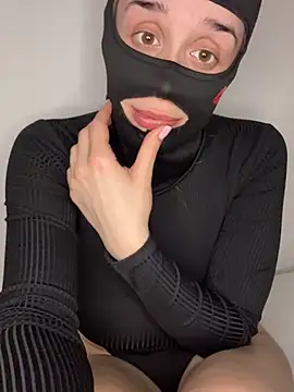 Snapshot of Mishelxxx2 chatting on February 3, 2026, 10:15 pm Mishelxxx2 online show from February 3, 2026, 10:15 pm