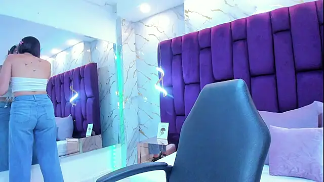 crystalstonee online show from February 19, 2026, 9:00 pm