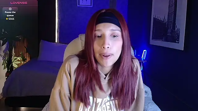 Snapshot of saphire_ chatting on March 1, 2026, 2:02 am saphire online show from March 1, 2026, 2:02 am