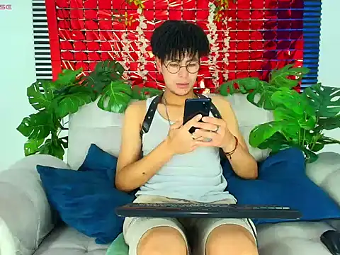 Snapshot of ThiiagoSaeenz chatting on February 23, 2026, 3:31 pm ThiiagoSaeenz online show from February 23, 2026, 3:31 pm