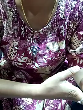 Snapshot of call_me_rani143 chatting on February 15, 2026, 1:41 pm call me rani143 online show from February 15, 2026, 1:41 pm