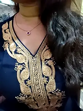 Snapshot of PARI51 chatting on February 28, 2026, 8:43 pm PARI51 online show from February 28, 2026, 8:43 pm