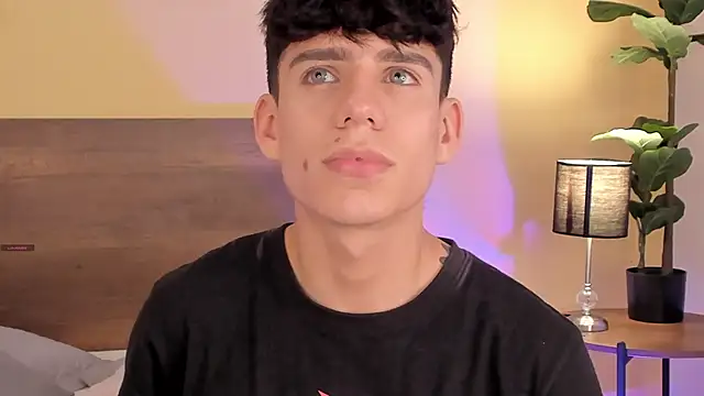 Snapshot of Angel_eros_ chatting on February 1, 2026, 8:29 pm Angel eros online show from February 1, 2026, 8:29 pm