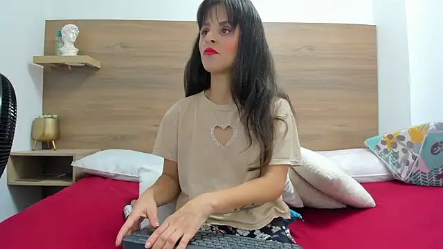 luz-miiaa online show from February 23, 2026, 11:40 am