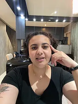 Snapshot of BabyChanntal chatting on February 4, 2026, 5:19 pm BabyChanntal online show from February 4, 2026, 5:19 pm