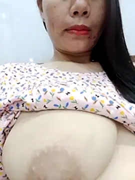 Snapshot of Baby-ladyass2026 chatting on February 2, 2026, 2:21 am Baby-ladyass2026 online show from February 2, 2026, 2:21 am