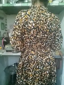 khushi rawat online show from February 18, 2026, 1:56 am