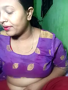 Romantic-Couple999 online show from February 19, 2026, 4:36 pm