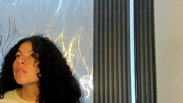 Snapshot of Zoe-yanin chatting on February 12, 2026, 6:58 pm Zoe-yanin online show from February 12, 2026, 6:58 pm