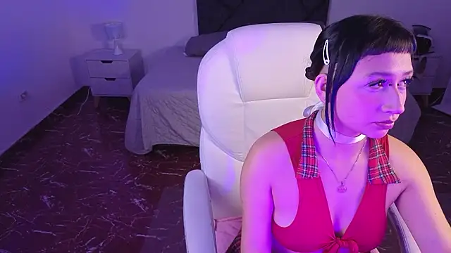 Snapshot of mia_bloom2 chatting on February 25, 2026, 5:28 am mia bloom2 online show from February 25, 2026, 5:28 am