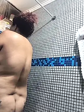 Snapshot of Dree4i20 chatting on February 5, 2026, 2:43 pm Dree4i20 online show from February 5, 2026, 2:43 pm