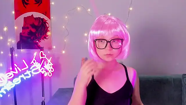 leehaeun7 online show from February 6, 2026, 8:12 pm