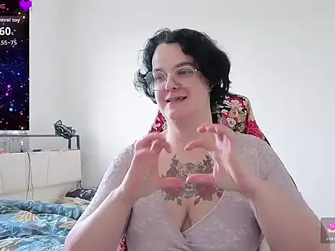 Snapshot of lunatigre4 chatting on February 24, 2026, 3:10 pm lunatigre4 online show from February 24, 2026, 3:10 pm