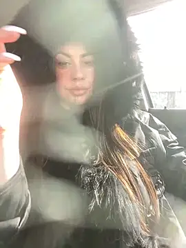 goldengenesdoll online show from February 25, 2026, 11:31 am