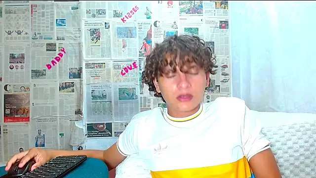 arielnoir6958 online show from February 3, 2026, 2:53 am