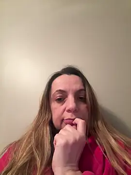 Snapshot of ShyFlameLive chatting on February 8, 2026, 12:25 am ShyFlameLive online show from February 8, 2026, 12:25 am