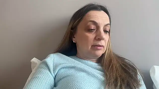 Snapshot of ShyFlameLive chatting on March 1, 2026, 4:20 pm ShyFlameLive online show from March 1, 2026, 4:20 pm