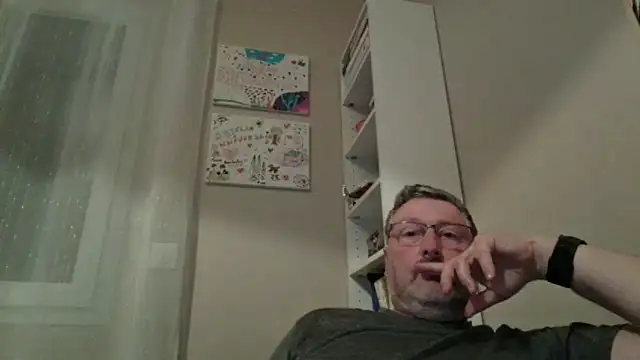 Snapshot of doudou310 chatting on March 2, 2026, 5:19 am doudou310 online show from March 2, 2026, 5:19 am