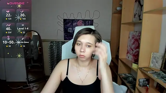 Snapshot of Scarlet_Sirenn chatting on February 27, 2026, 10:04 am Scarlet Sirenn online show from February 27, 2026, 10:04 am