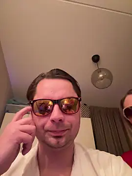 Snapshot of hottogetherNL chatting on February 14, 2026, 9:44 pm hottogetherNL online show from February 14, 2026, 9:44 pm