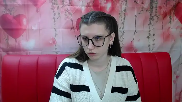 Snapshot of LilianaShine chatting on February 9, 2026, 6:50 am LilianaShine online show from February 9, 2026, 6:50 am