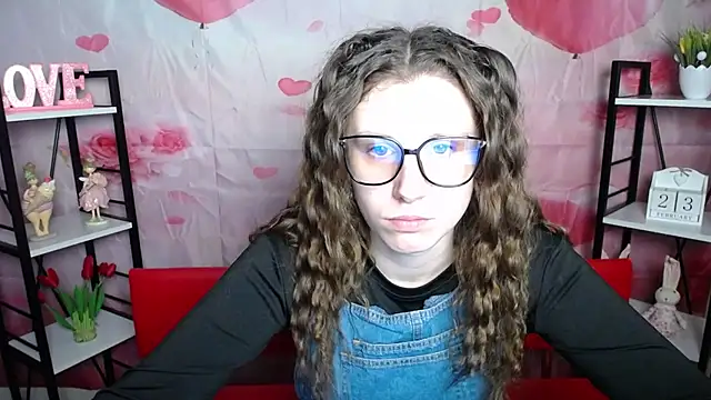 Snapshot of LilianaShine chatting on February 24, 2026, 6:11 am LilianaShine online show from February 24, 2026, 6:11 am