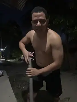 Snapshot of Loaisn chatting on February 14, 2026, 10:50 pm Loaisn online show from February 14, 2026, 10:50 pm