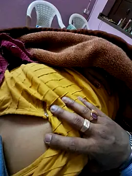 Snapshot of fantastic-couple chatting on February 5, 2026, 4:44 pm fantastic-couple online show from February 5, 2026, 4:44 pm