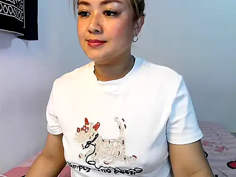 Snapshot of heart5 chatting on March 1, 2026, 8:11 pm heart5 online show from March 1, 2026, 8:11 pm