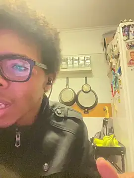 Snapshot of ELPikaPreta chatting on February 16, 2026, 1:24 am ELPikaPreta online show from February 16, 2026, 1:24 am