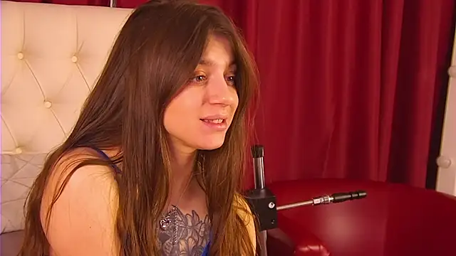 Snapshot of EileenElfie chatting on February 2, 2026, 3:49 am EileenElfie online show from February 2, 2026, 3:49 am