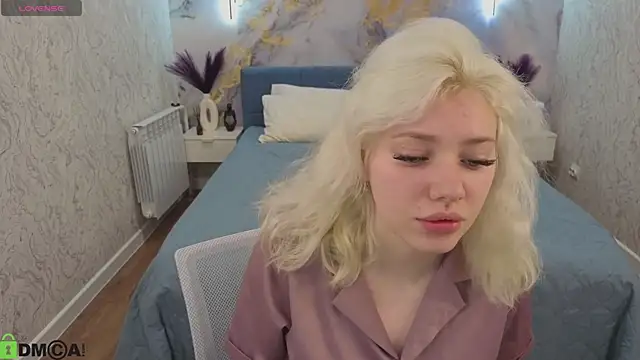 Snapshot of Kate_Krose chatting on February 7, 2026, 12:58 am Kate Krose online show from February 7, 2026, 12:58 am