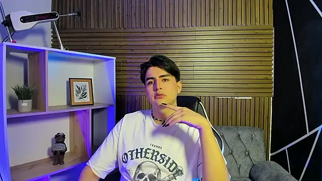 Snapshot of noahWolff_ chatting on February 26, 2026, 5:39 am noahWolff online show from February 26, 2026, 5:39 am