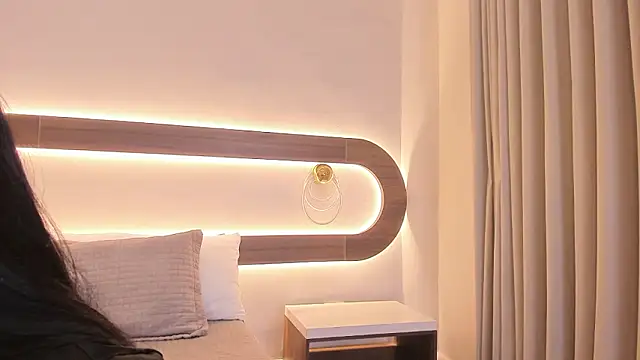 Snapshot of Violeta_sum chatting on February 26, 2026, 12:15 pm Violeta sum online show from February 26, 2026, 12:15 pm