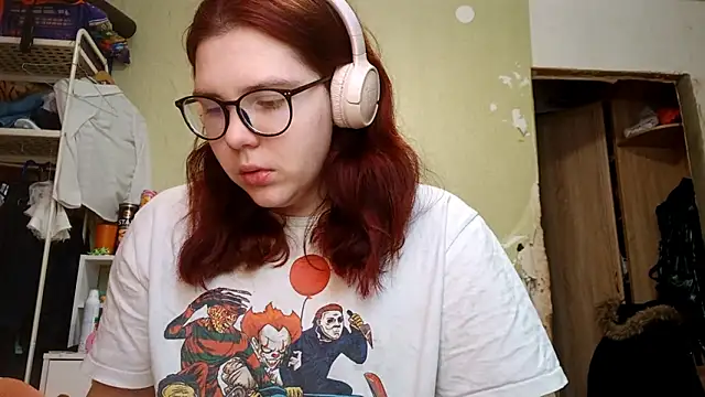 Snapshot of VannessaDillenbeck chatting on February 11, 2026, 8:30 am VannessaDillenbeck online show from February 11, 2026, 8:30 am