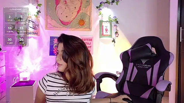 Snapshot of emicute_ chatting on February 7, 2026, 1:53 am emicute online show from February 7, 2026, 1:53 am