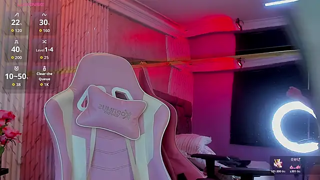 KatyParisi online show from February 7, 2026, 8:01 pm