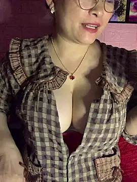 Snapshot of Star-sweet01 chatting on February 10, 2026, 1:21 am Star-sweet01 online show from February 10, 2026, 1:21 am